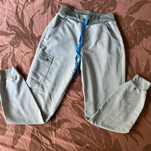 Women’s figs scrub joggers